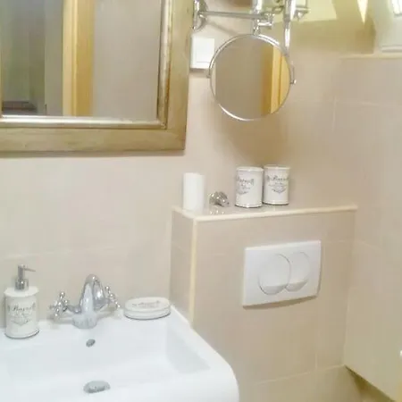 Rita - One Bedroom * Ston