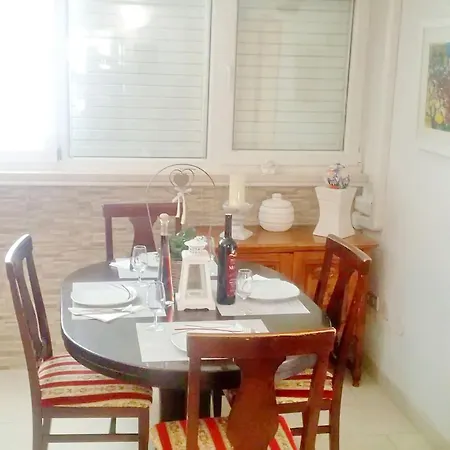 Rita - One Bedroom Apartmán *
